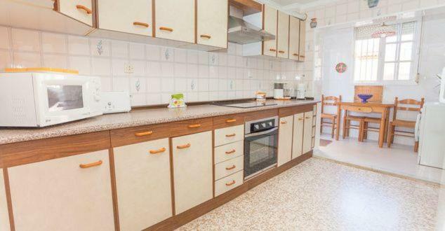 Apartamento Villa De Rota - Vista Mar, 135M2, Terraza, Sat Tv Y Mas ภายนอก รูปภาพ